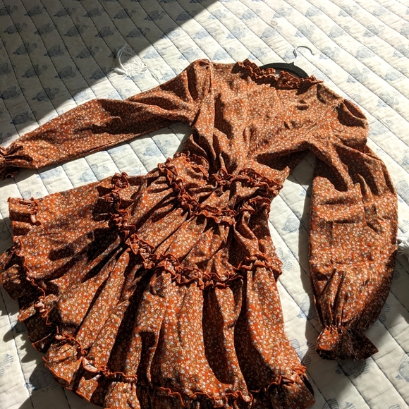 Dresses & Skirts - honey brown dress 🍯🤎